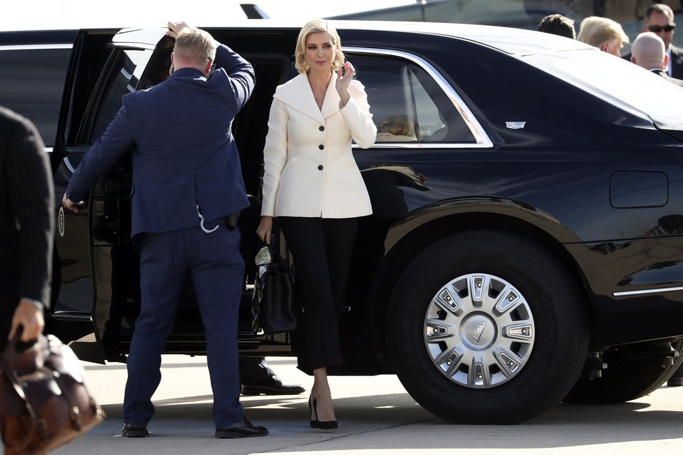 Ivanka Trumpová s manželem doprovodili prezidenta do Texasu, (17.10.2019).