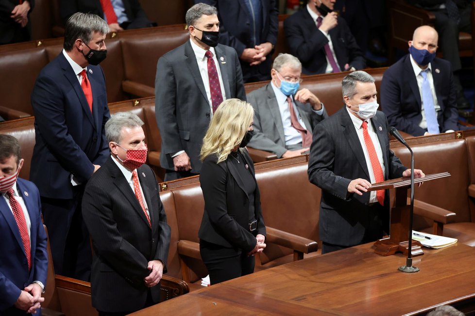 Jednání amerického Senátu o potvrzení výsledků prezidentských voleb, které narušili Trumpovi příznivci (7. 1. 2021).