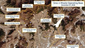 Satelitní snímky vojenské základny v Sino-ri, pořízené 27. 12. 2018 Centrem pro strategická a mezinárodní studia.