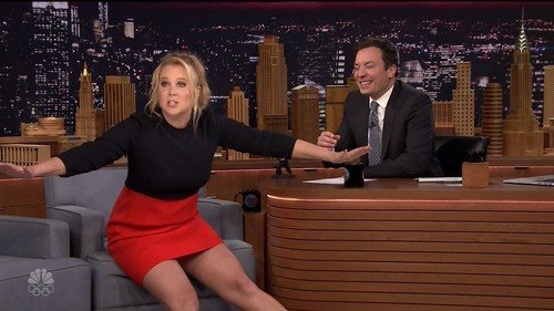 Amy Schumerová v The Tonight Show Jimmyho Fallona na stanici NBC