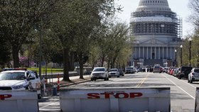 Kongres USA opět uzavřen: Kvůli podezřelým balíčkům