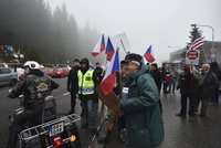 Americký vojenský konvoj v Česku: Vojáky pokořila dálnice 1!