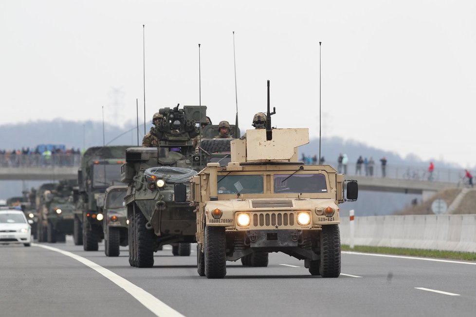 Do ČR vjel 29. března na česko-polském hraničním přechodu v Bohumíně americký konvoj na cestě z cvičení v Pobaltí na základnu v bavorském Vilsecku. Bude pokračovat do Vyškova, kde přenocuje.