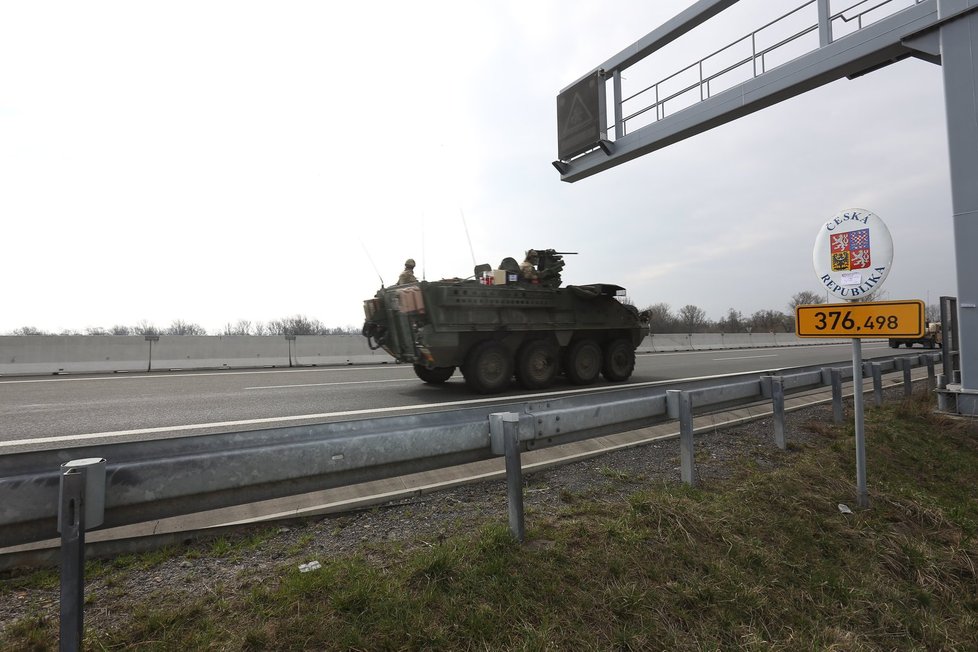 Do ČR vjel 29. března na česko-polském hraničním přechodu v Bohumíně americký konvoj na cestě z cvičení v Pobaltí na základnu v bavorském Vilsecku. Bude pokračovat do Vyškova, kde přenocuje.