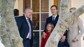 Poradkyně Bílého domu Ivanka Trumpová s rodinou.