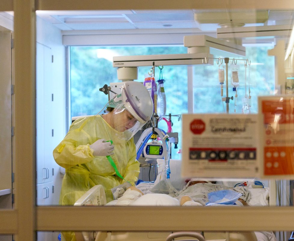 Boj s koronavirem na jednotce intenzivní péče v americkém Portlandu. Boj s koronavirem na jednotce intenzivní péče v americkém Portlandu.