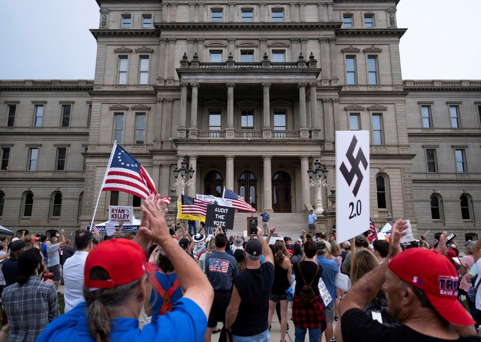 Protesty proti povinnému očkování v Americe