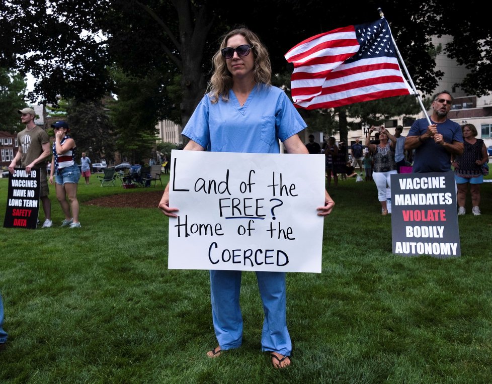 Protesty proti povinnému očkování v Americe