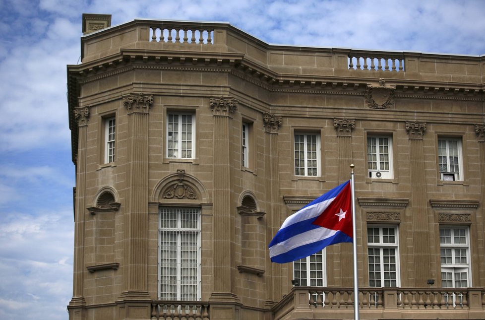 Američané postižení na Kubě záhadnou chorobou mají změny na mozku