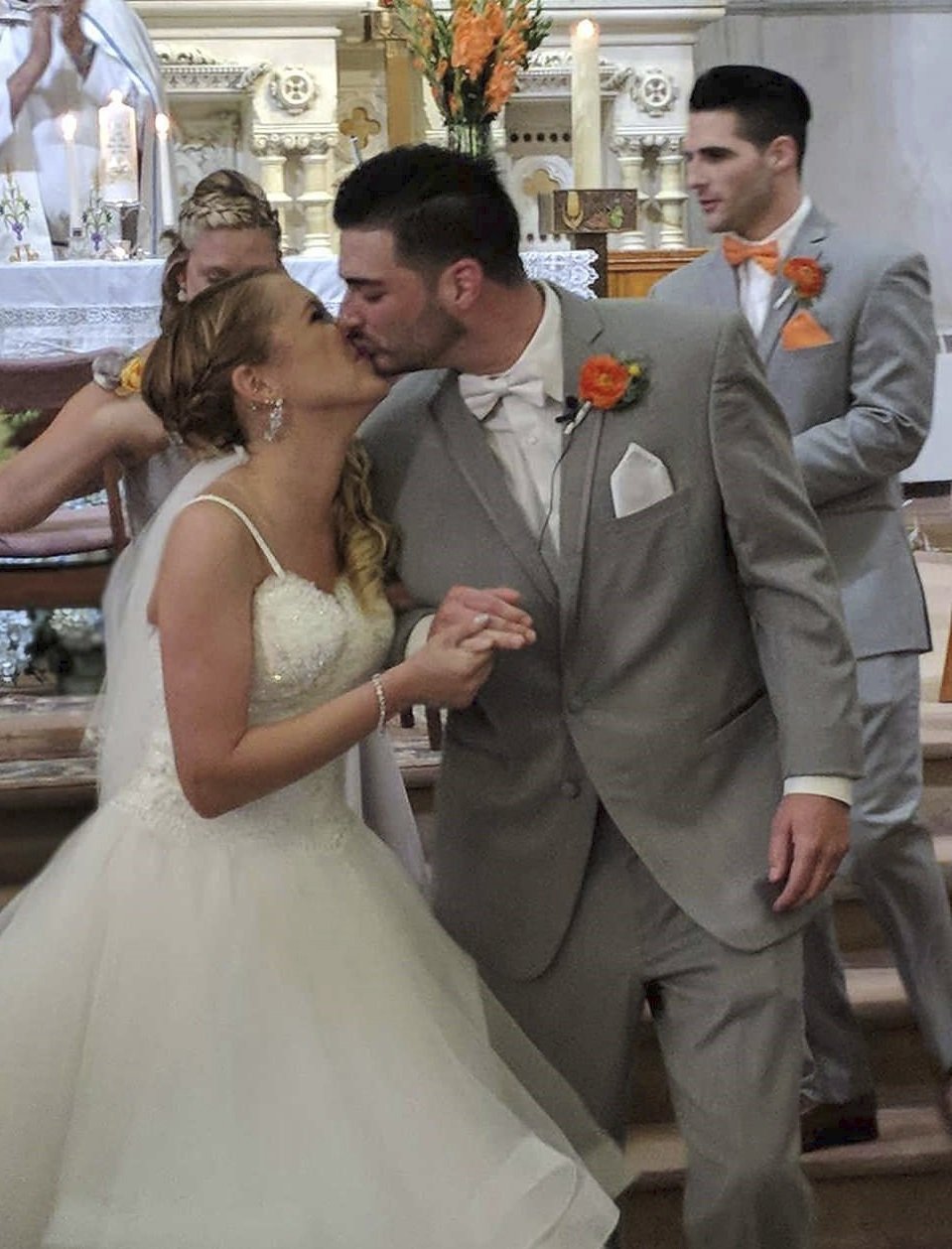 Erin a  Shane během svatby