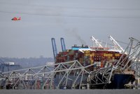 Konec pátrání po obětech pádu mostu v Baltimoru: Šest dělníků je patrně po smrti