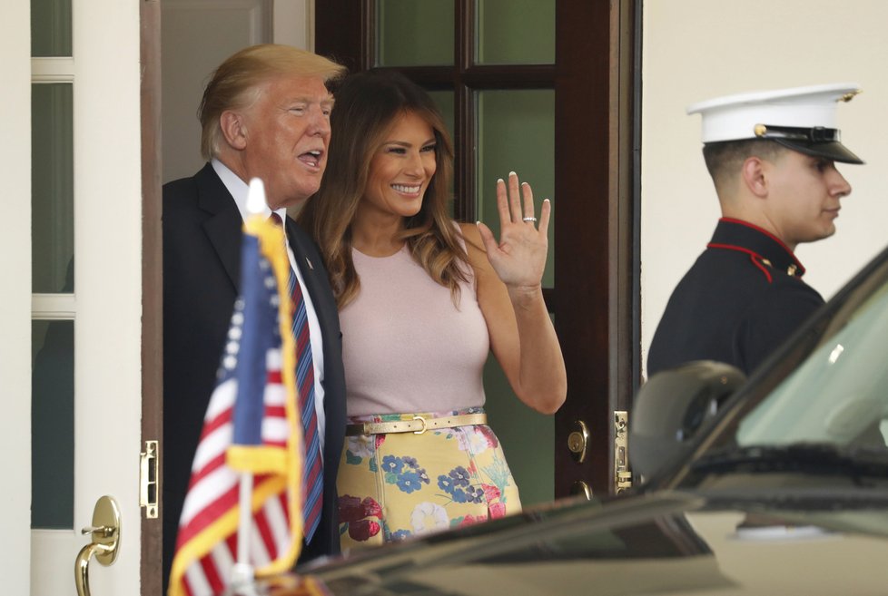 Americký prezident Donald Trump a jeho manželka Melania v Bílém domě přivítali keňského prezidenta Uhuru Kenyattu a jeho ženu Margaret.