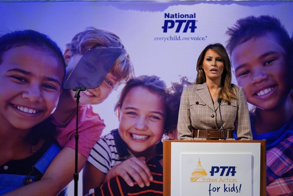 První dáma USA Melania Trumpová na konferenci PTA (10. 03. 2020)