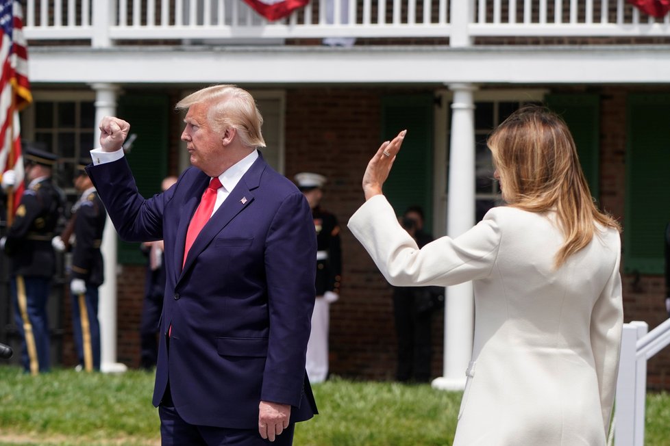 Prezident USA Donald Trump s manželkou Melanií.