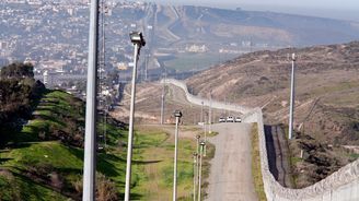 Trumpova velká mexická zeď možná zastaví imigranty, ale taky ochladí vztahy potřebné pro vzájemný obchod