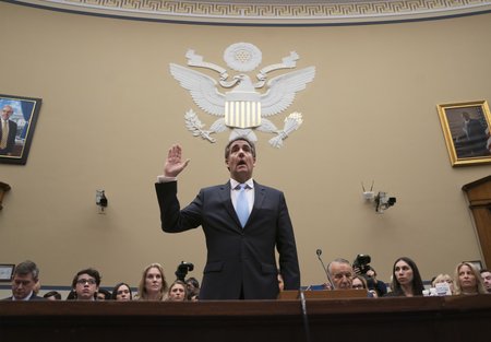 Trumpův bývalý právník Michael Cohen během veřejného kongresového slyšení.