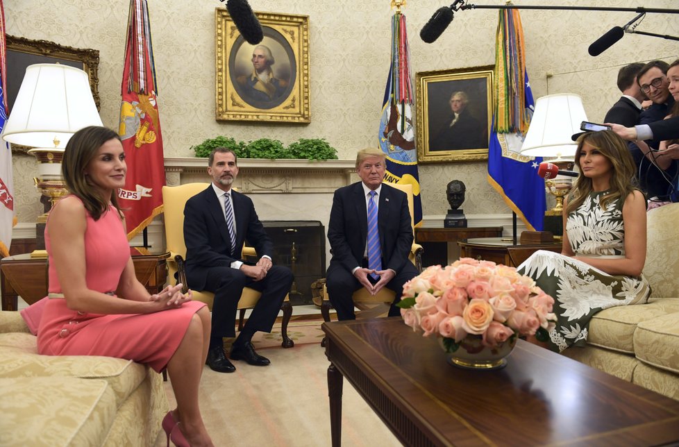 Melania Trump hostila španělského krále a královnu, neopomněla připomenout, že nesouhlasí s rozdělováním rodin.