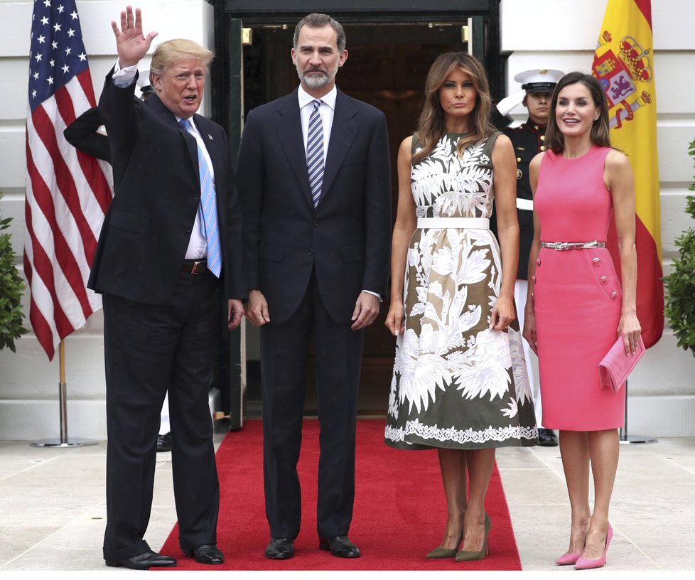 Melania Trumpová hostila španělského krále a královnu, neopomněla připomenout, že nesouhlasí s rozdělováním rodin.