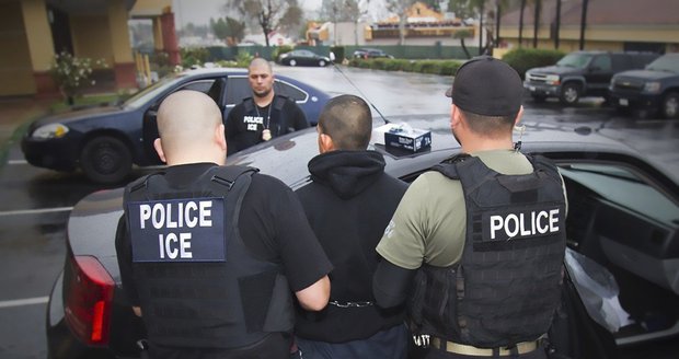 Trumpova nulová tolerance nešetří nikoho: USA deportovaly i kapitána kanadské armády