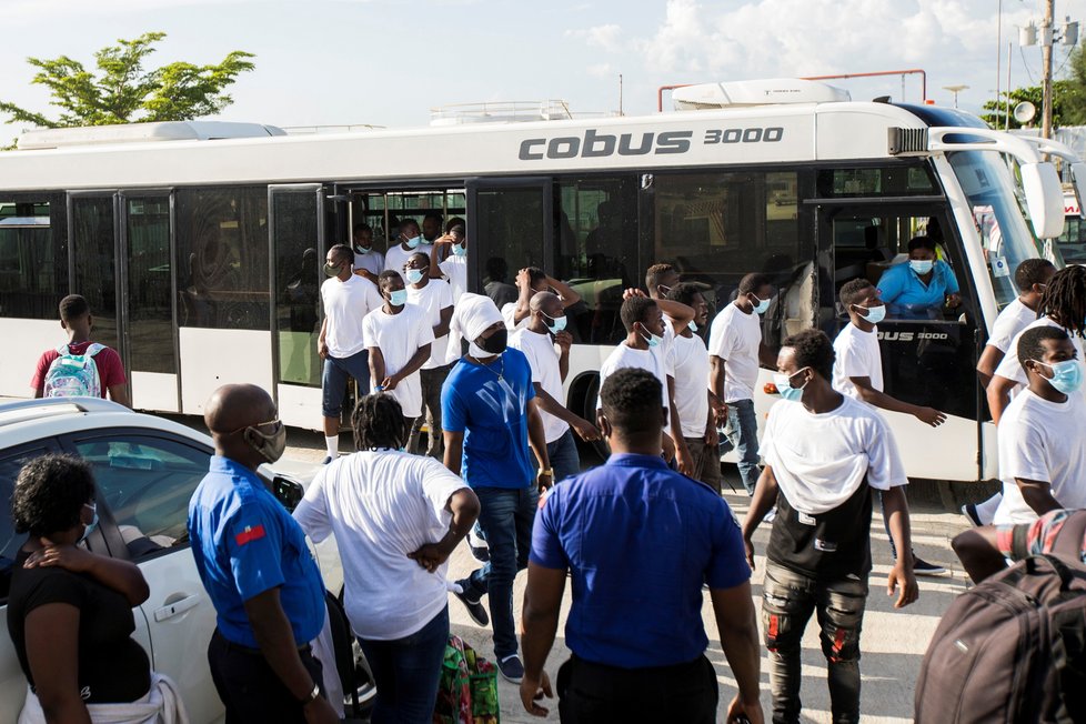 USA čelí kritice za postoj k haitským migrantům.