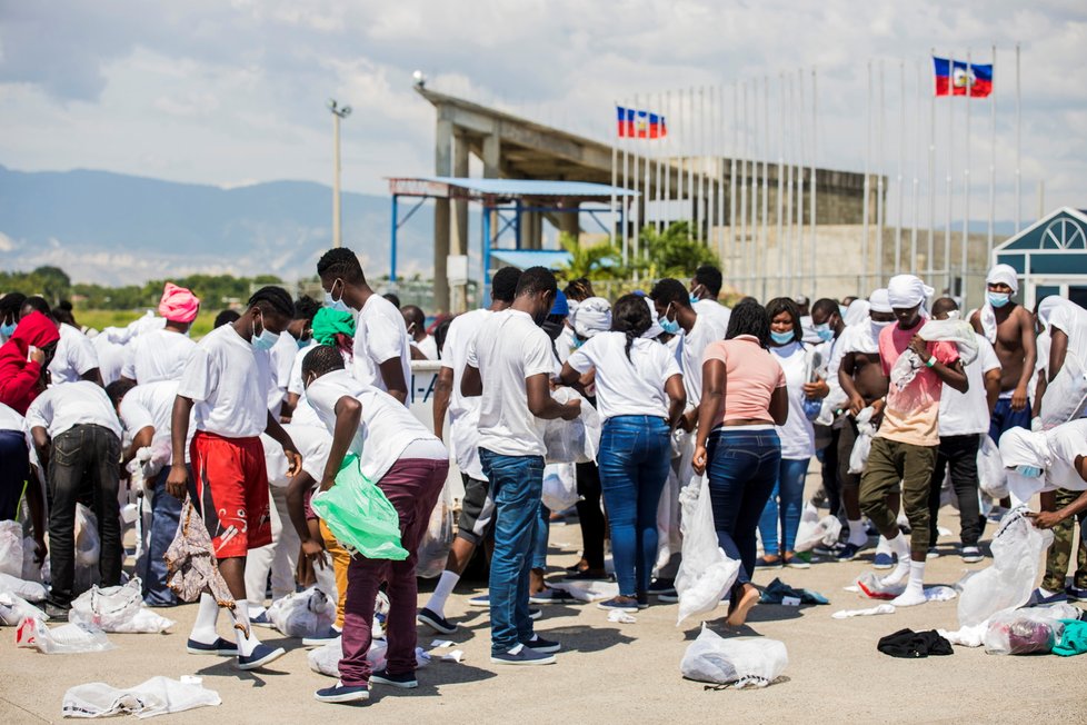 USA čelí kritice za postoj k haitským migrantům.