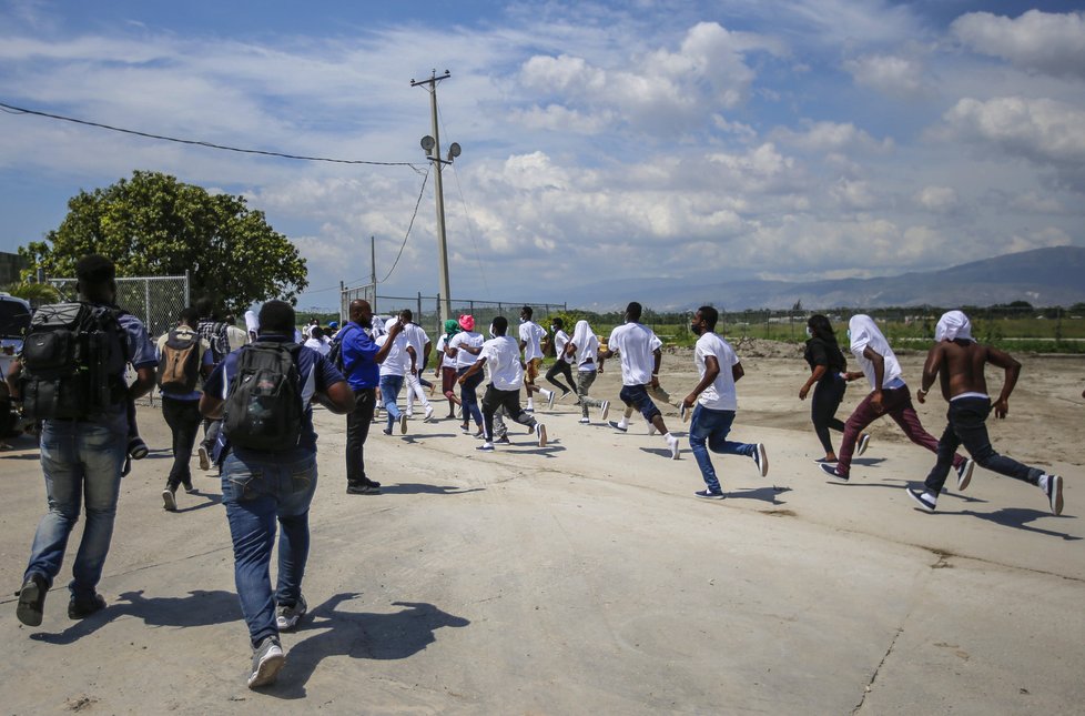 USA čelí kritice za postoj k haitským migrantům.