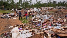 Mississippi zpustošily ničivé bouře a nejméně tři tornáda.