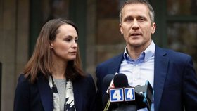 Guvernér Eric Greitens s manželkou Sheenou