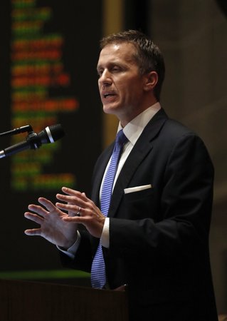 Guvernér Eric Greitens.