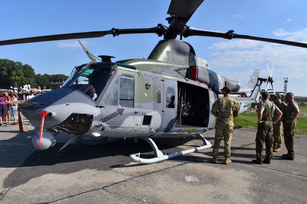 Dny NATO - Bell UH-1Y Venom je americký dvoumotorový víceúčelový vrtulník vyvinutý pro námořní pěchotu. (17. 9. 2023)