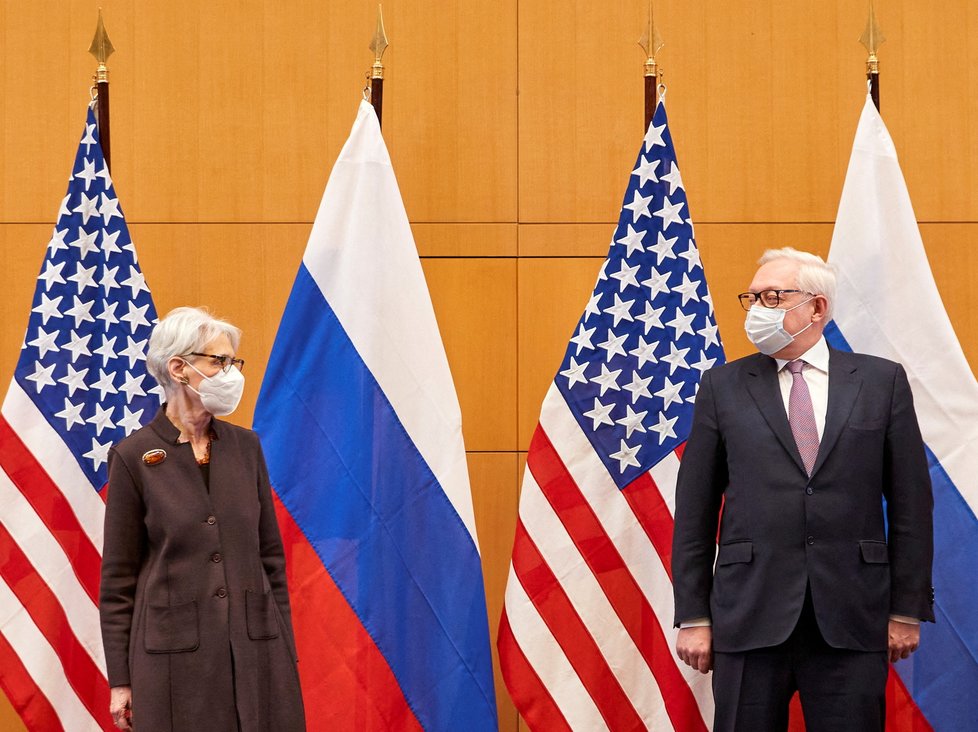 O situaci na rusko-ukrajinské hranici jednali náměstkyně amerického ministra zahraničí Wendy Shermanová a její ruský protějšek Sergej Rjabkov.