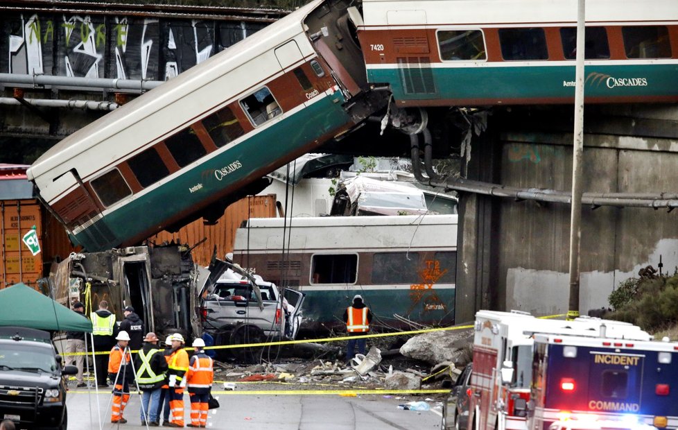 Vlaková nehoda na západě USA má nejméně tři oběti