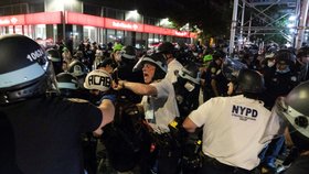 Policie v New Yorku čelí obviněním, že unáší demonstranty