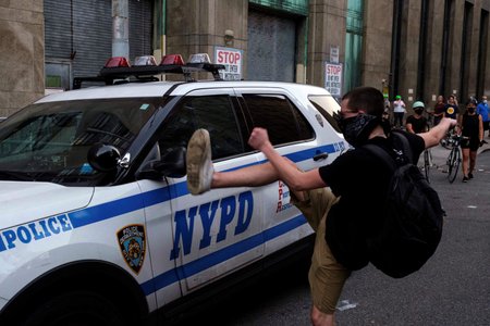 Policie v New Yorku čelí obviněním, že unáší demonstranty