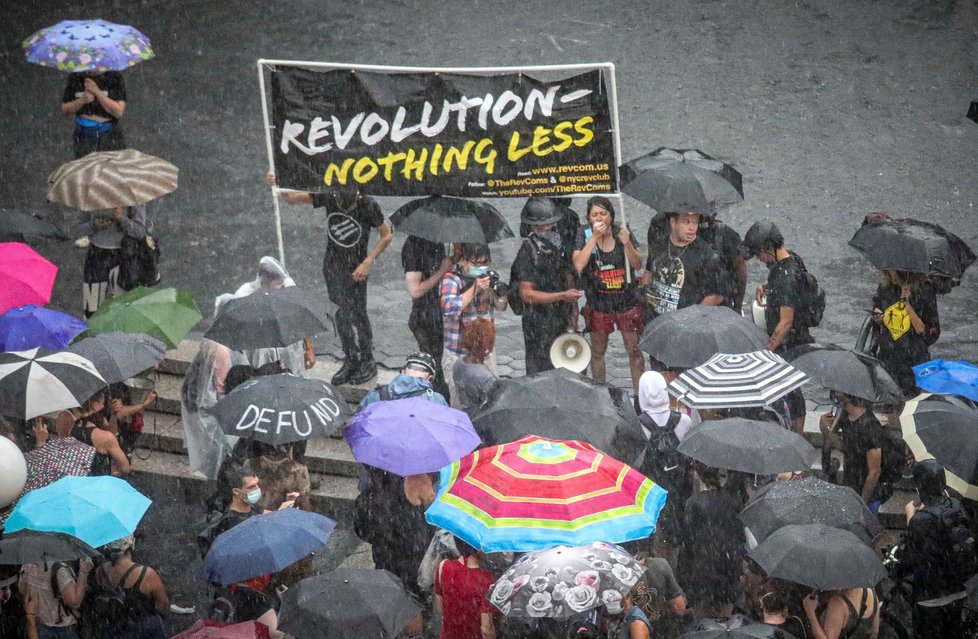 Policie v New Yorku čelí obviněním, že unáší demonstranty.