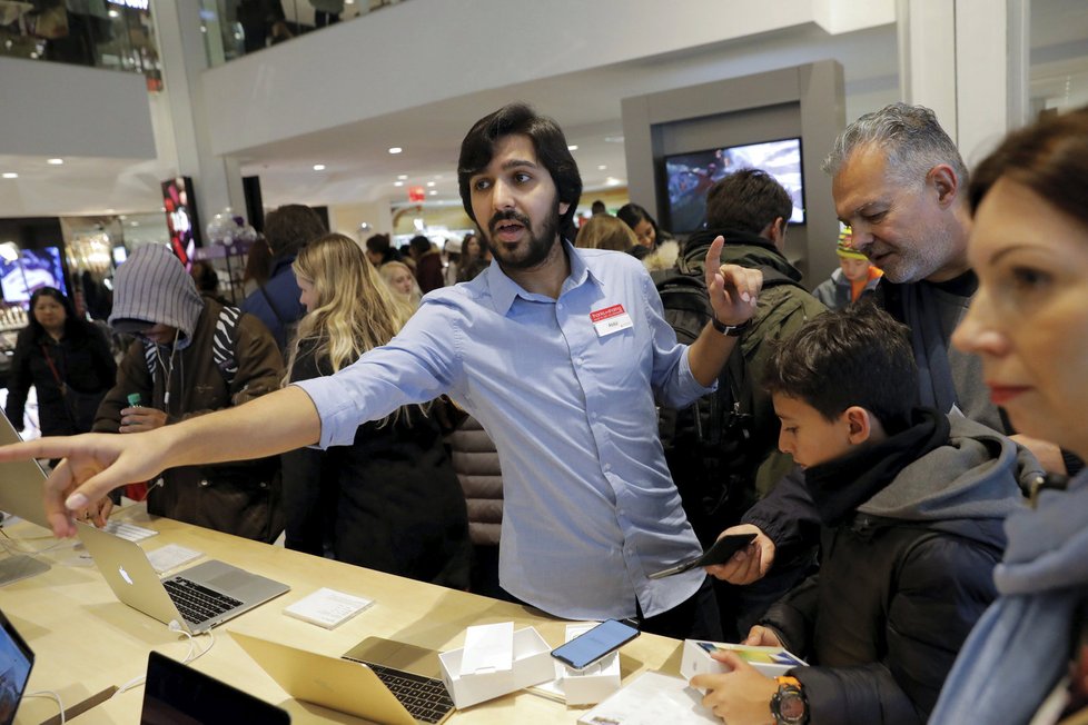 Nákupní horečka v USA: Tak vypadá Black Friday v zámoří