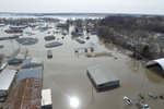 Americký středozápad se nadále potýká se záplavami na řece Missouri, které jen v Nebrasce od minulého týdne způsobily škody za 1,5 miliardy dolarů. (20.3.2019)