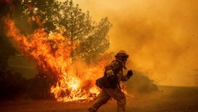 Ničivé požáry v Kalifornii jsou největší v historii tohoto státu