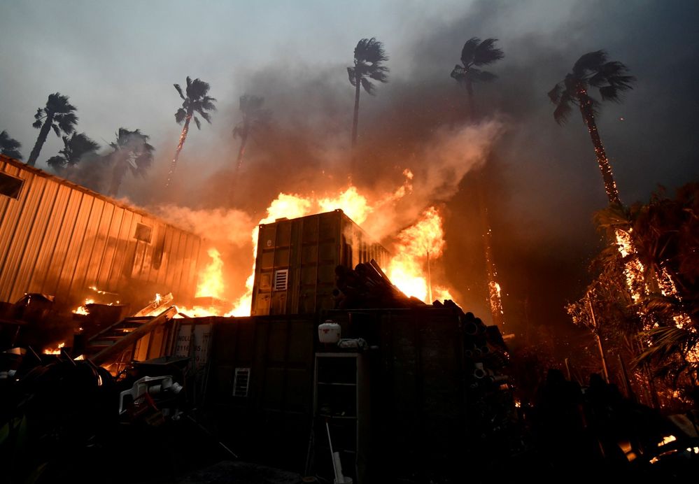 Lesní požár, který se ve čtvrtek rozhořel severozápadně od San Francisca a zdevastoval město Paradise, už má devět potvrzených obětí.