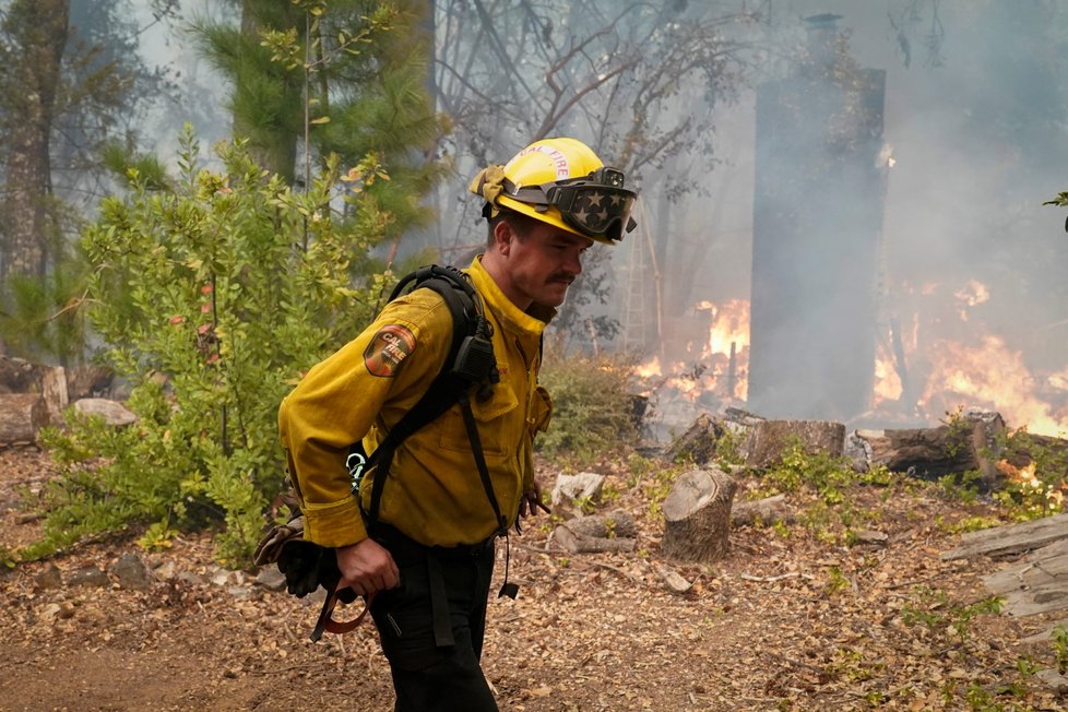 Americkou Kalifornii pustoší ničivé požáry.