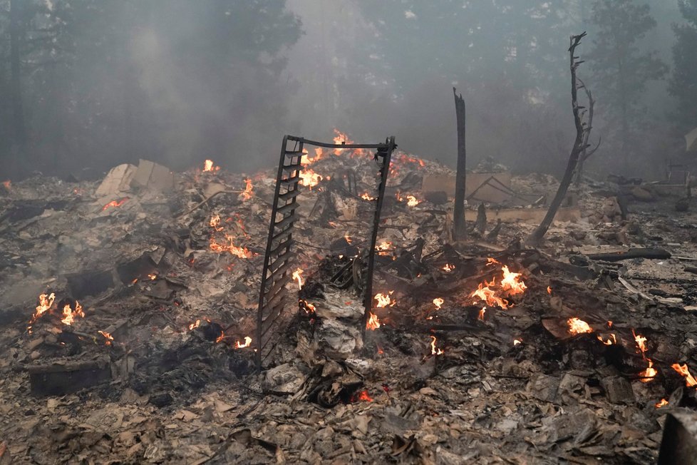 Americkou Kalifornii pustoší ničivé požáry.