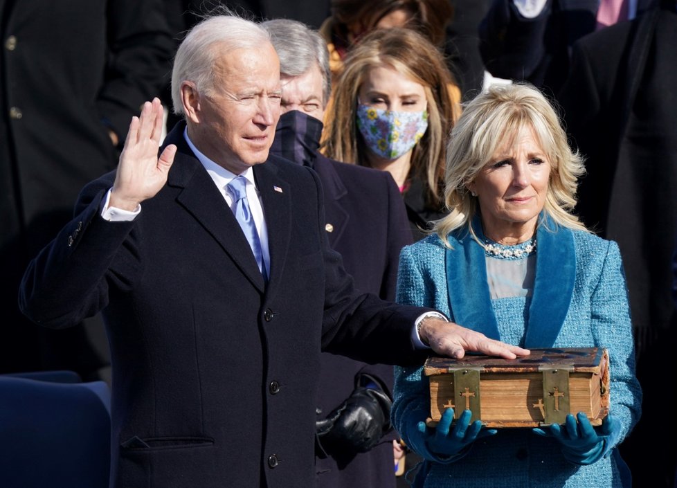 Joe Biden složil přísahu a stal se 46. prezidentem USA.