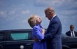 Rok 2016: Joe Biden s tehdejší kandidátkou na prezidentku Hillary Clintonovou