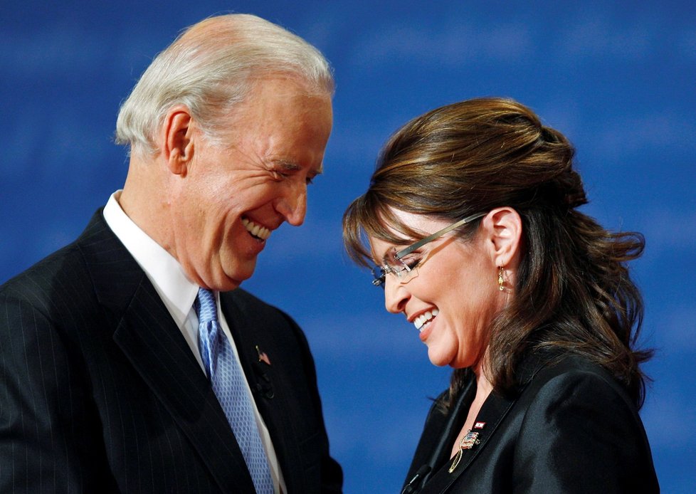 Rok 2008: Joe Biden ještě jako kandidát na viceprezidenta s republikánskou rivalkou Sarah Palinovou