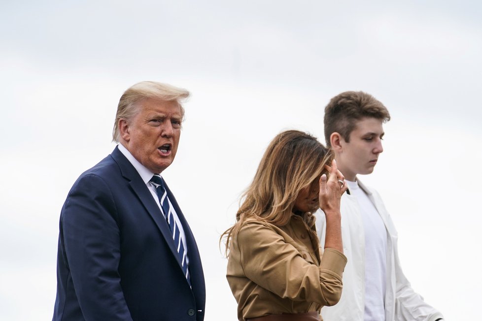 Prezident USA Donald Trump s manželkou Melanií a synem Barronem.