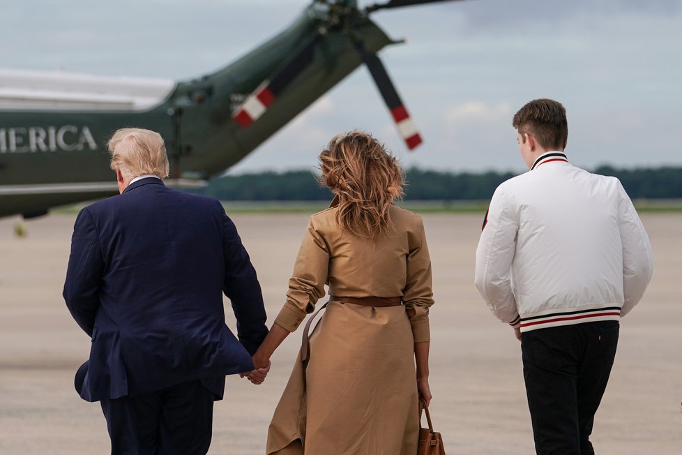 Prezident USA Donald Trump s manželkou Melanií a synem Barronem.