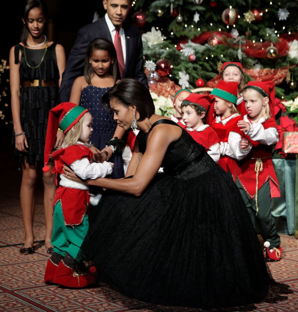 Bývalá první dáma USA Michelle Obamová s rodinou na archivním snímku z roku 2010.