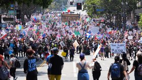 Protesty v USA proti Donaldu Trumpovi (14.6.2025)