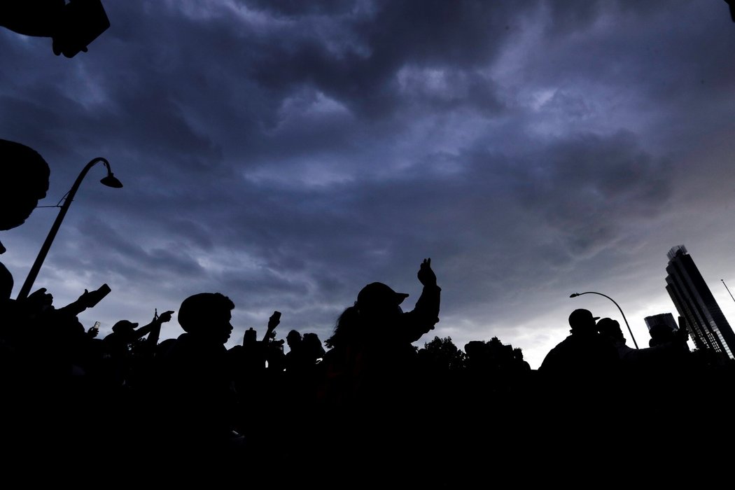 Protesty proti policejní brutalitě spustila na mnoha místech Spojených států smrt černocha George Floyda při policejním zásahu. (2. 6. 2020)