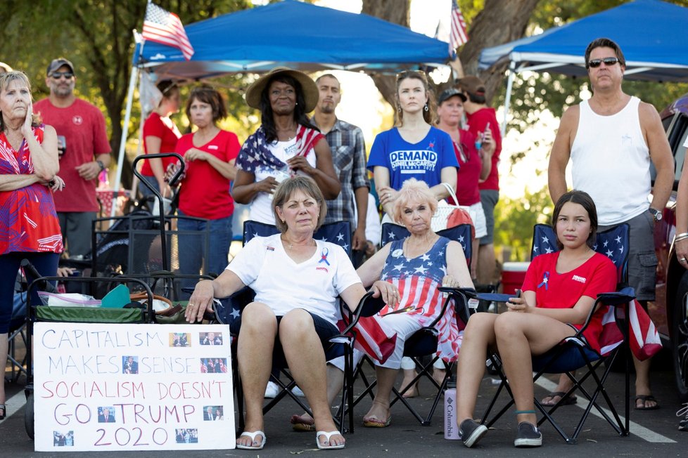 V USA se protestuje proti koronavirovým opatřením. Lidé to spojují s podporou Donalda Trumpa pro nadcházející prezidentské volby. (5. 7. 2020)